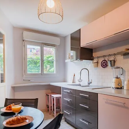 Paris Marne Elegant Apartment